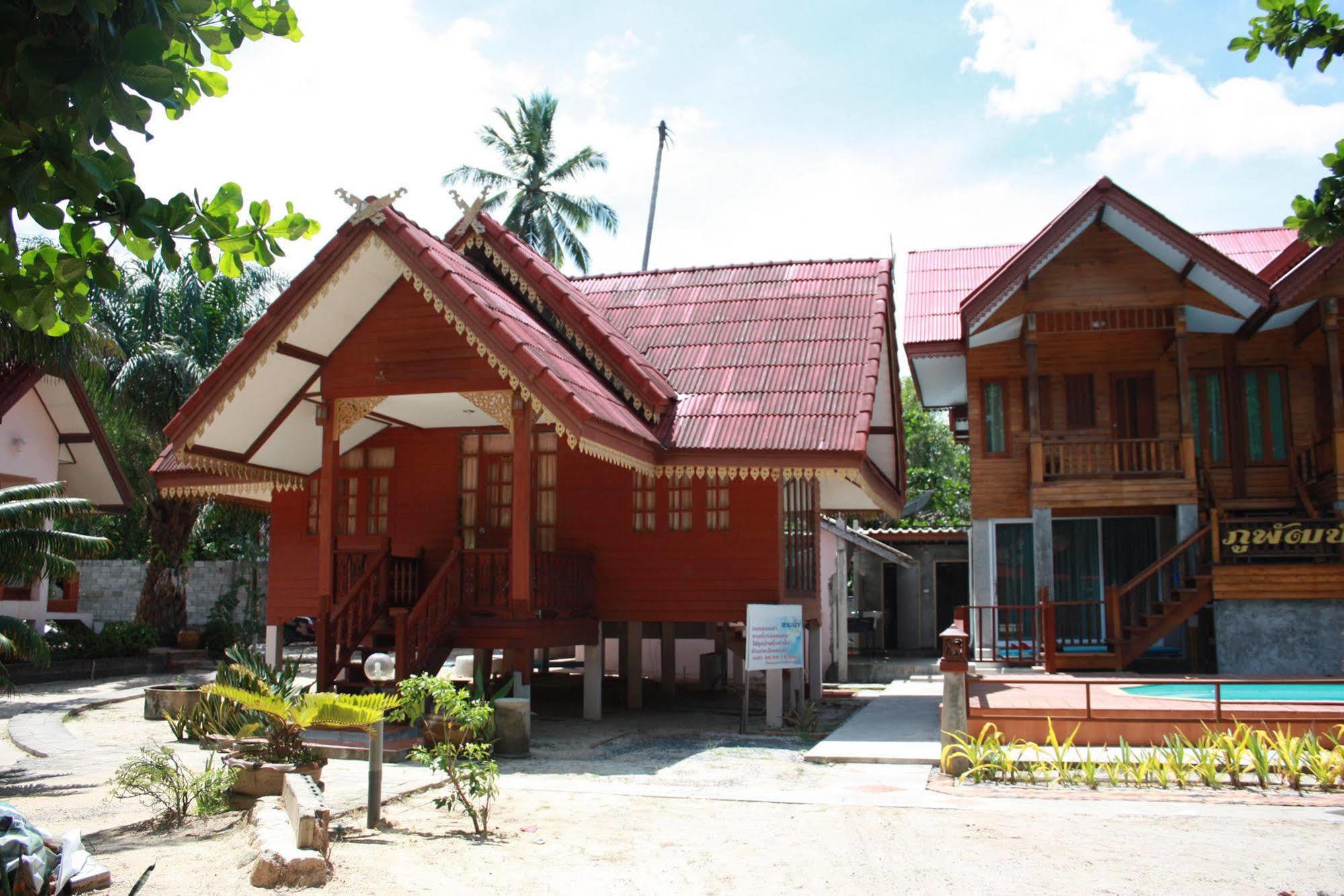 Hotel Phuphat Beach à Khanom Extérieur photo