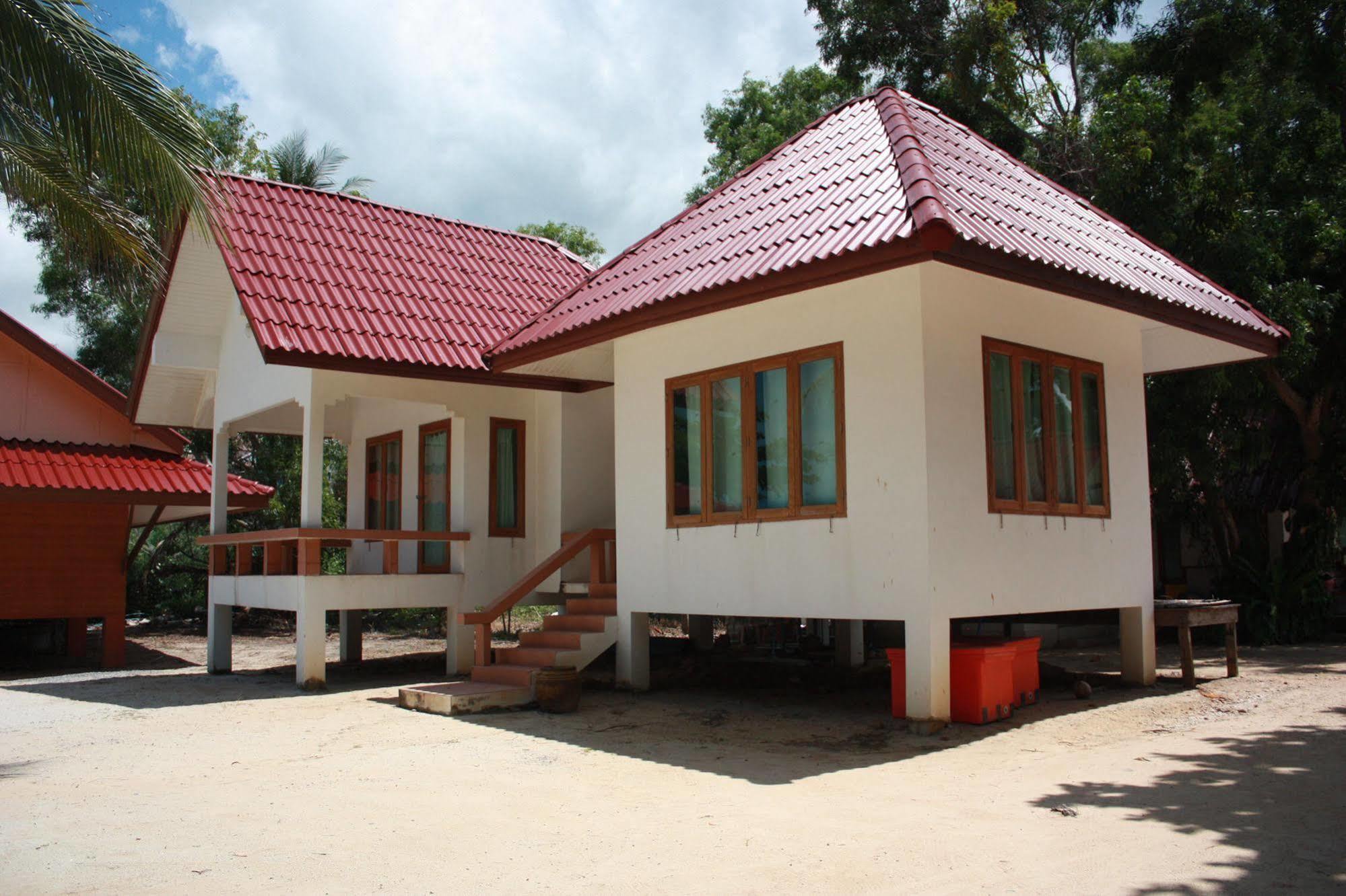 Hotel Phuphat Beach à Khanom Extérieur photo