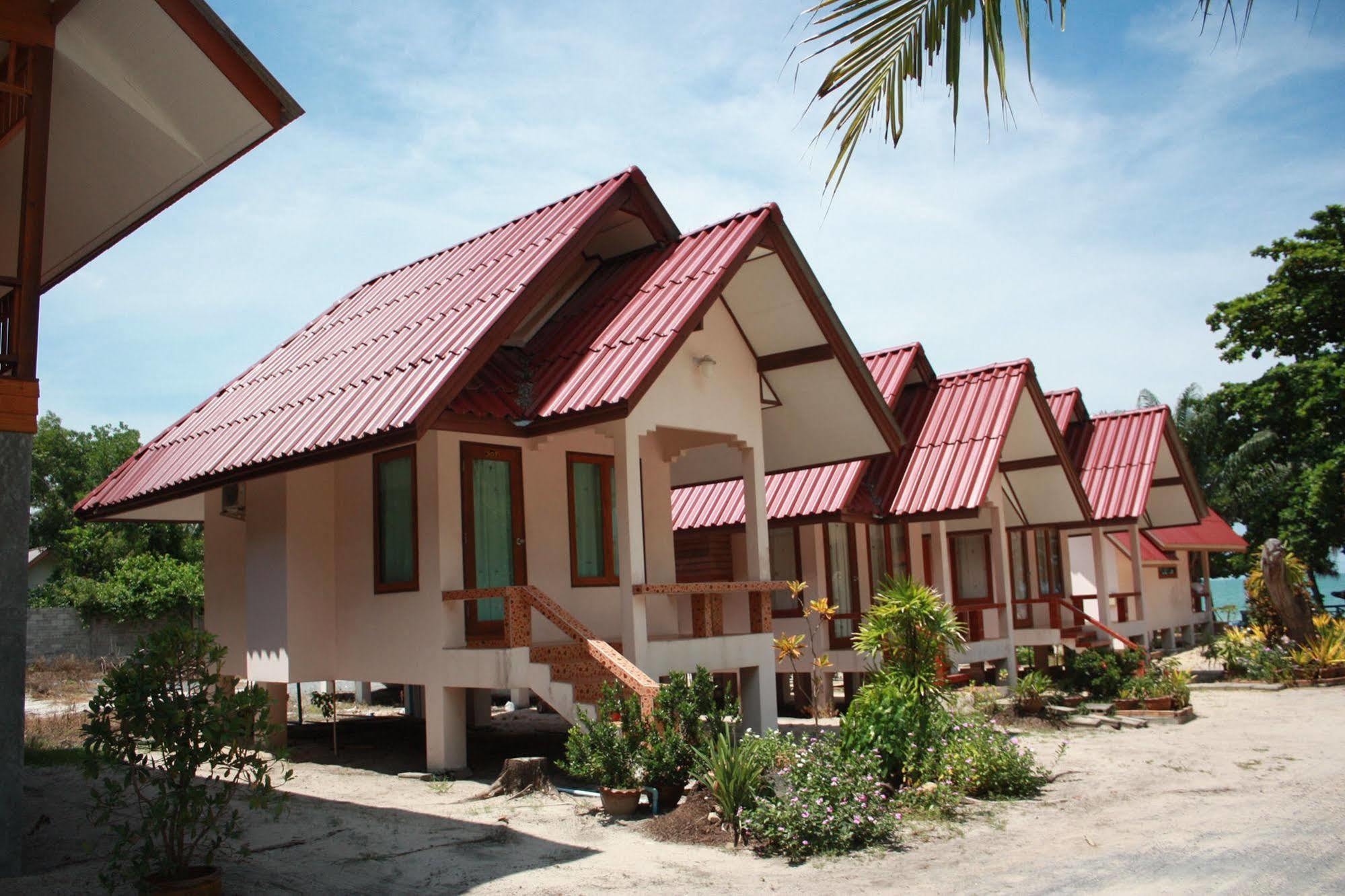 Hotel Phuphat Beach à Khanom Extérieur photo