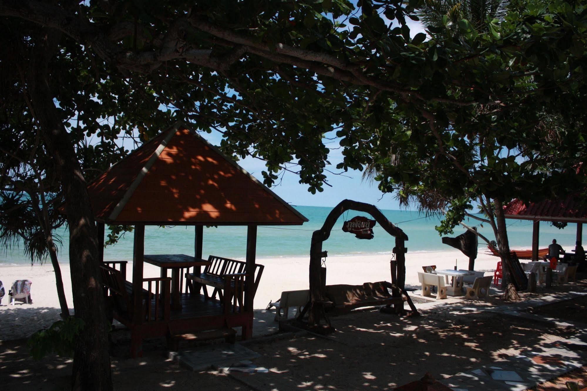 Hotel Phuphat Beach à Khanom Extérieur photo