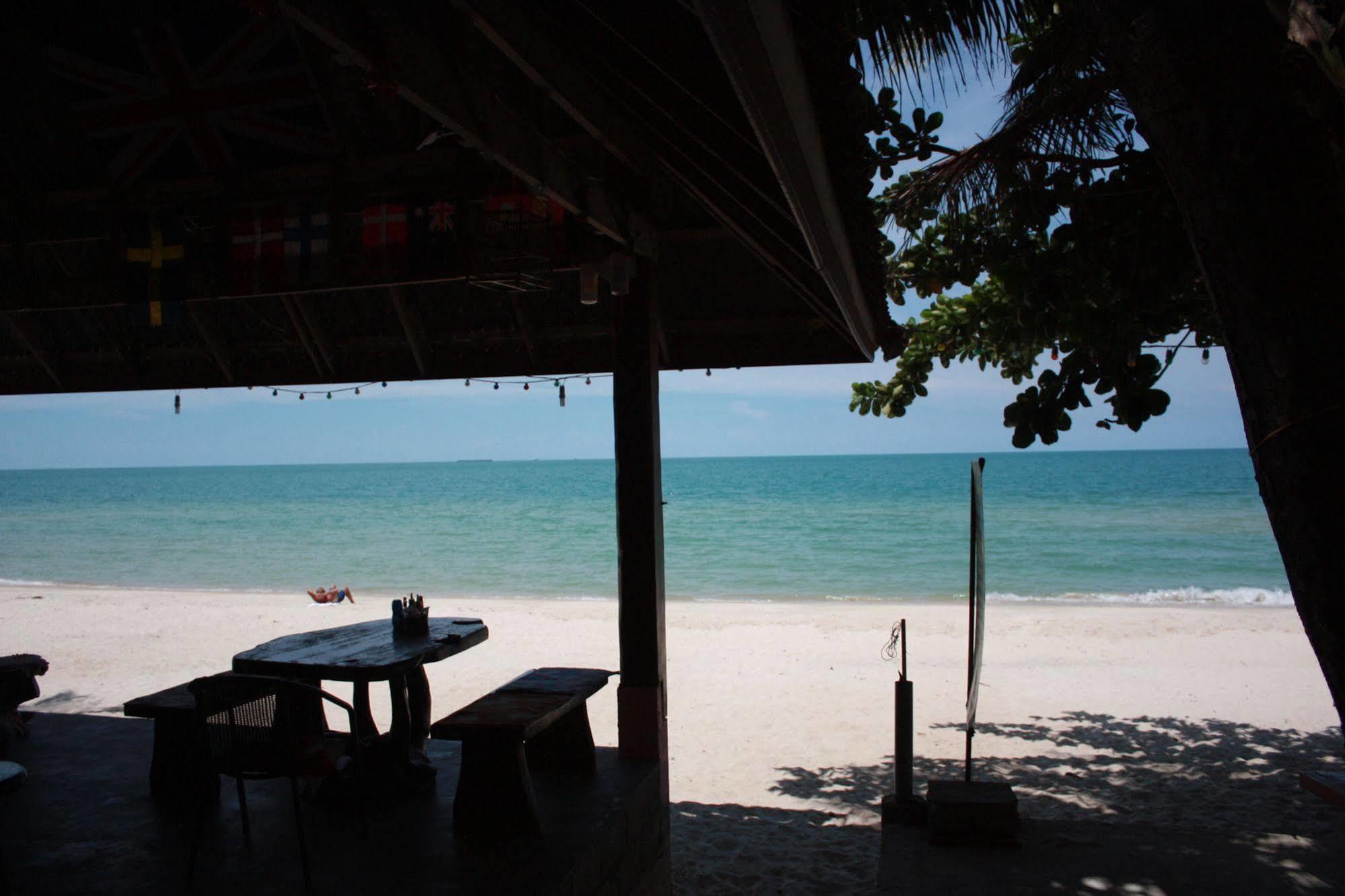 Hotel Phuphat Beach à Khanom Extérieur photo